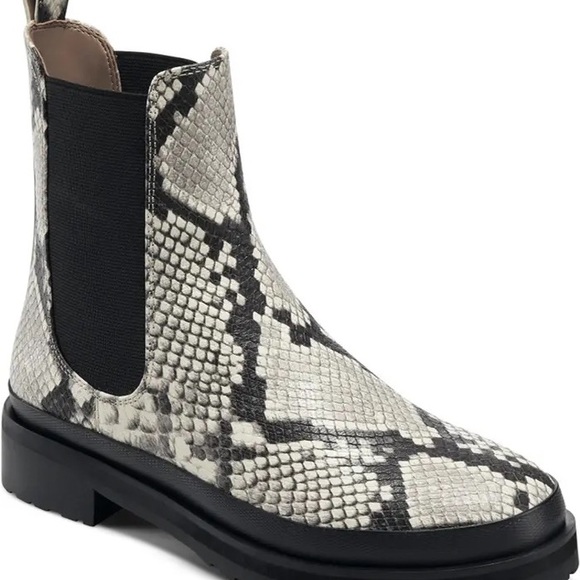 AEROSOLES Shoes - Aerosoles Camila chelsea boot in snakeskin leather women’s sz 8 brand new